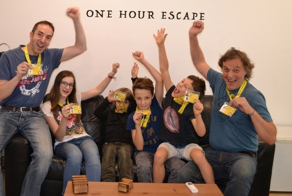 Kids Escape (One Hour Escape)